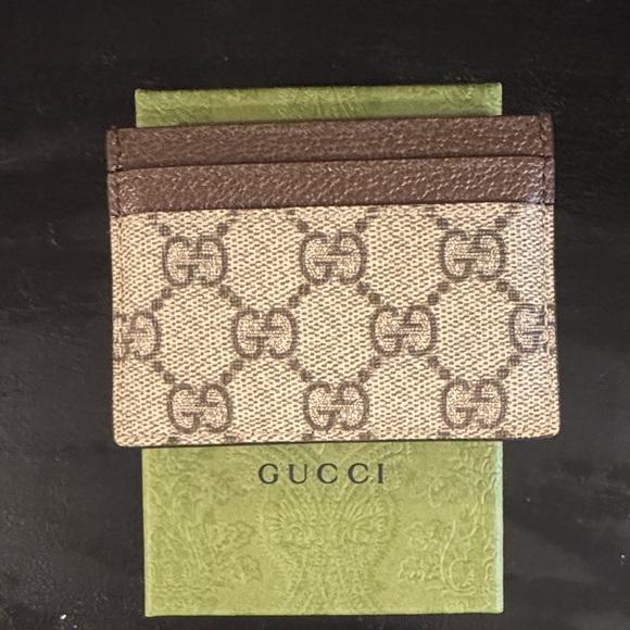 Gucci GG Supreme Brown and Green Card Holder - Picture 4 of 8